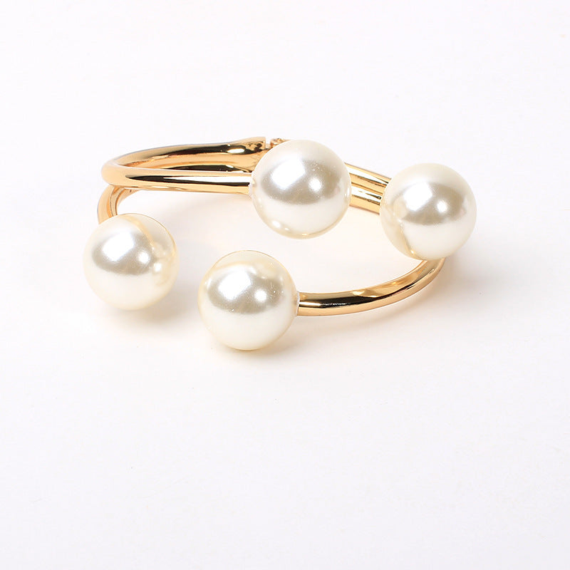 Women's Vintage Asymmetric Pearl Bracelet