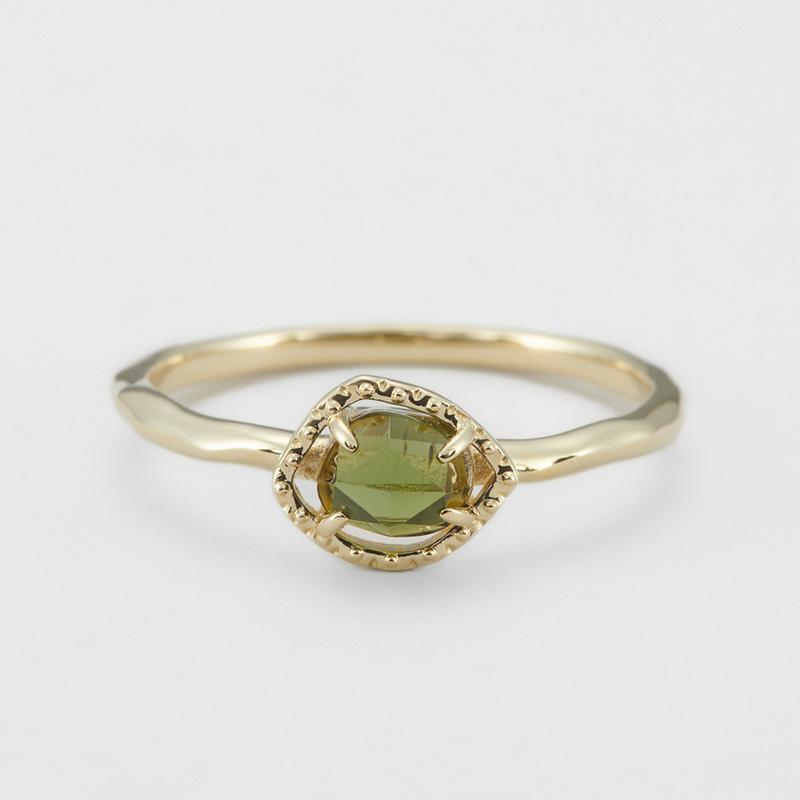 Women's Vintage Japanese Simulation Peridot Ring