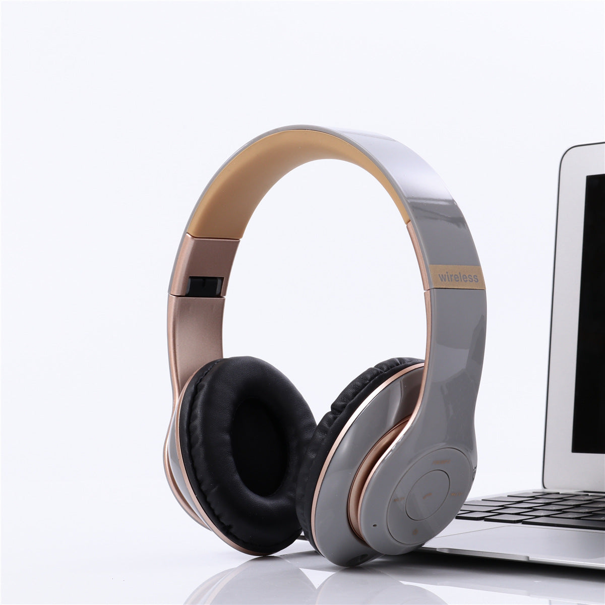 Sleek Sports Wireless Folding Headphones