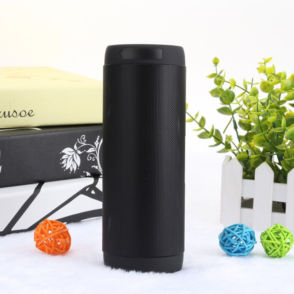 Speaker Outdoor Waterproof Bluetooth Wireless Heavy Subwoofer Outdoor Plug-in card bluetooth speaker